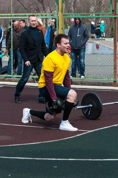 Men compete in fitness Crossfit, Orenburg, Russia — Stock Photo, Image