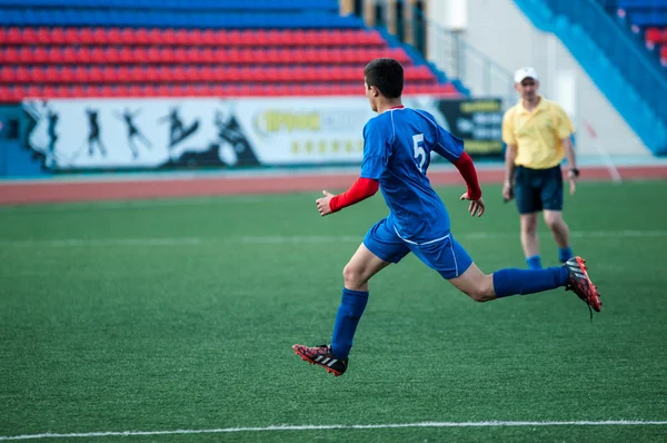 Çalın çocuklar futbol, Orenburg, Rusya Federasyonu — Stok fotoğraf