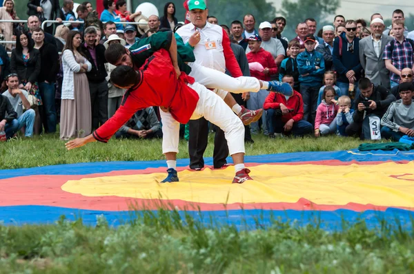 Bryting på Sabantuyfestivalen eller Koresh – stockfoto