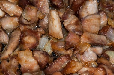 Kızarmış et pişirme