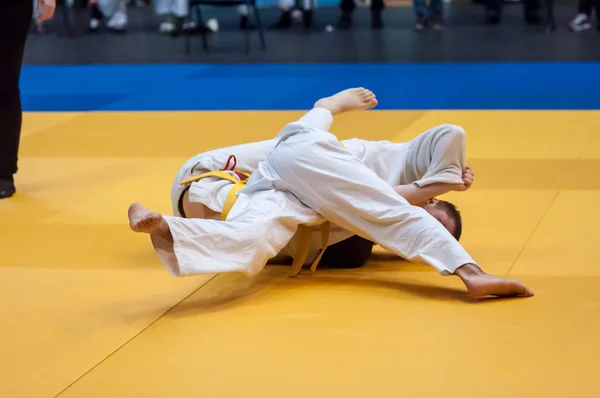 Die Jugendlichen im Judo — Stockfoto