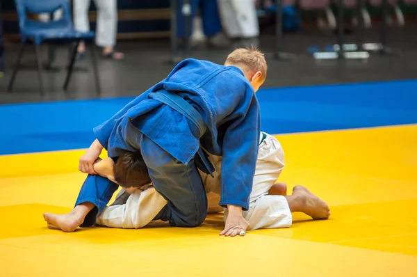 Ungdomar deltar i Judo — Stockfoto
