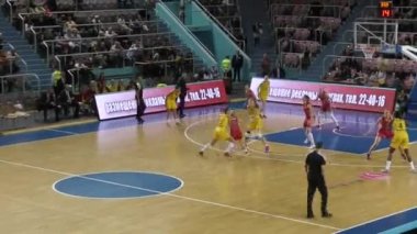 Kızlar basketbol oynamak