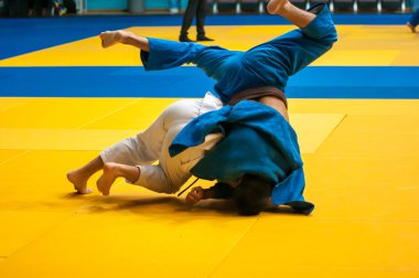 Erkekler Judo 'da yarışıyor
