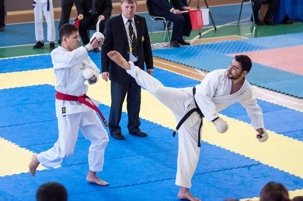 Boys karate içinde rekabet — Stok fotoğraf