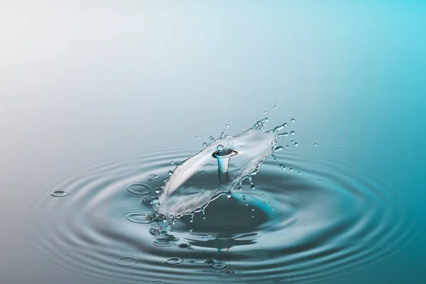 Botsing Rimpel Plons Van Twee Druppels Vallen Het Water — Stockfoto