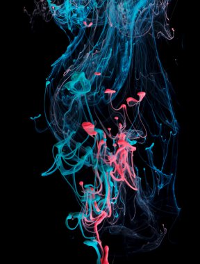 Kırmızı ve mavi mürekkep su