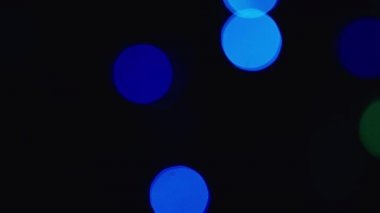 Derin bokeh Hızlı titreyen Noel çelengi ışıkları soyut arkaplan