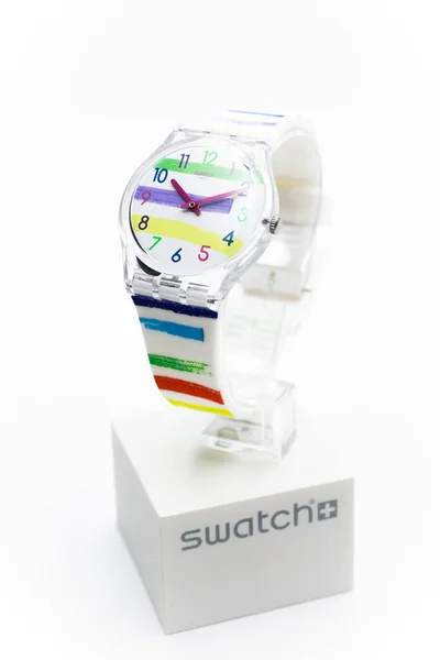 Roma, Italia 07.10.2020 - Swatch moda suiza reloj de cuarzo de moda en el stand — Foto de Stock