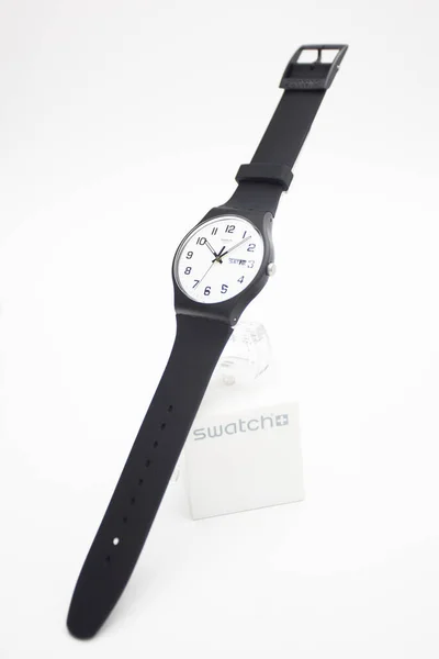 Geneve, Suiza 07.10.2020 - Swatch cheapest watch Value Price concept — Foto de Stock