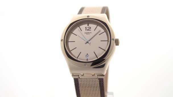 London, UK, 01.11.2020 Swatch metal case watch ticking isolated — Stock Video