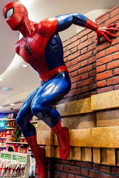 Paris, France, 1.11.2019 - Spider-Man decorations on wall of toy and gift store — Stock Photo, Image