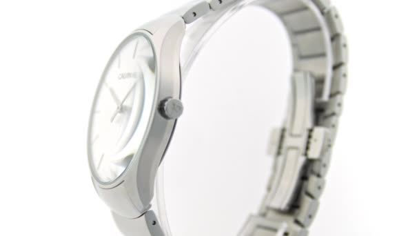 London, UK, 01.11.2020: Calvin Klein mens fashion watch rotating on stand — Stock Video