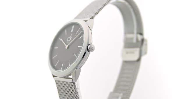 London, UK, 01.11.2020: Calvin Klein unisex fashion watch rotating on stand — Stock Video