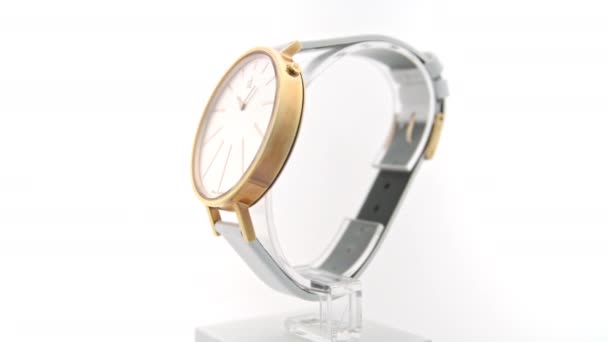 New York, US, 01.11.2020: Calvin Klein womens fashion watch rotating on stand — Stock Video