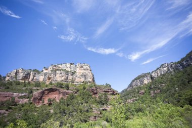 Siurana, Tarragona, İspanya, 1 Mayıs 2020 - Priorat Dağları Manzarası