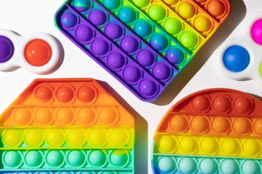 Pop It Simple Dimple - Duyusal stres önleyici Fidget oyuncakları izole edilmiş beyaz arkaplan