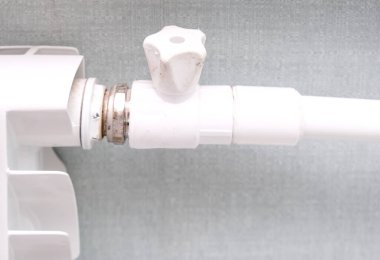 Isıtma radyatörünün ısı yönetmeliği. Sıcaklık düzenleyici, termostatik radyatör