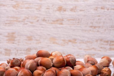 Beyaz ahşap arka plan stüdyo fotoğraf fındık