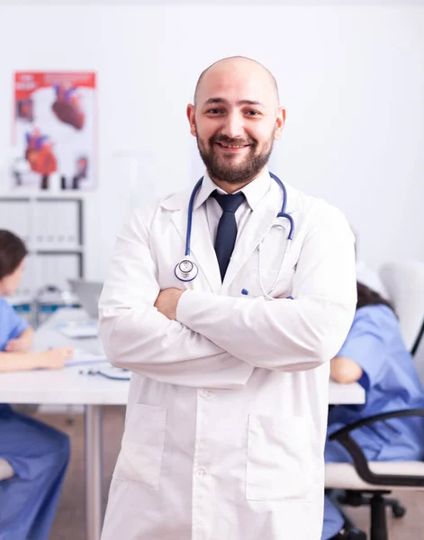 Portrait of young expert doctor — Stock Photo, Image