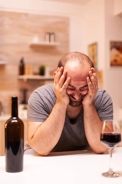 Homem com problema emocional — Fotografia de Stock