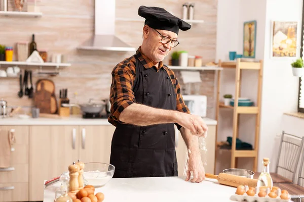 Cocinar alimentos saludables y equilibrados —  Fotos de Stock