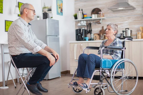 Vecchio coppia bonding — Foto Stock