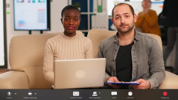 Point de vue de divers collègues discutant lors de la réunion vidéo — Video