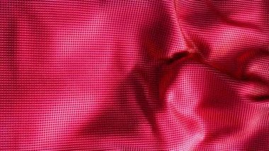 Küçük ekose kumaşlı pembe dalga sateni