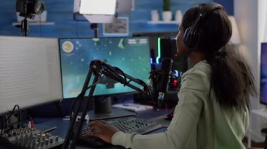 Nevous Black Flaamer video oyunu kaybetti, Afrikalı kadın siber oyunu için oyun bitti