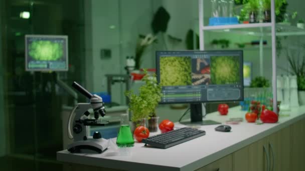 Lege microbiologie laboratorium met niemand erin voorbereid op genetische mutatie — Stockvideo