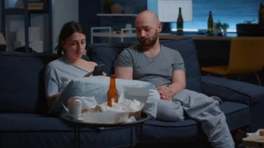 Gergin çift dijital uyarıyı geri almada sorun yaşadı