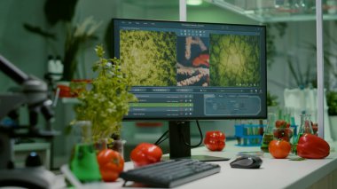 Profesyonel tıbbi ekipmanlarla donatılmış boş bir mikrobiyoloji laboratuvarı.