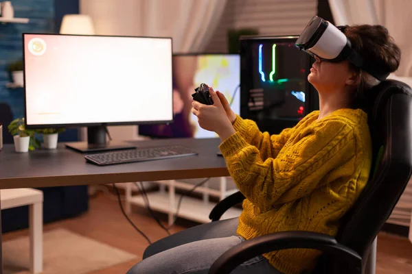 Woman esport cyber playing online game with virtual reality headset — Stock Photo, Image