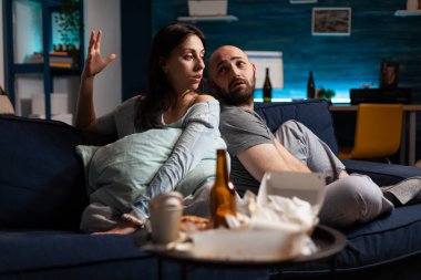 Zihinsel sorunları olan hassas bir çift.