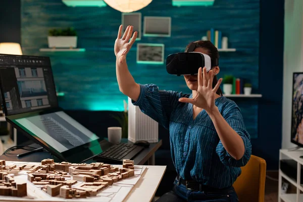 Professional architect using vr glasses for building vision — Stock Photo, Image