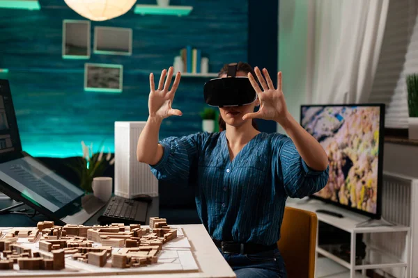 Professional architect using vr glasses for building vision — Stock Photo, Image