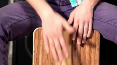 drumms oynayan erkekler