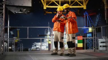 İHA anketi sırasında deniz aşırı petrol platformu için hava fotoğrafçılığı kullanan çeşitli uzmanlar çevresel değerlendirmeyi, arazi planlamasını ve deniz enerjisi sektörünü denetlemeyi destekliyor. Kamera A.