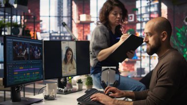 Yapım ekibi, sosyal medya makaralarında içerik oluşturmak, pazarlama ve markalaşmayı artırmak ve mevcut medya eğilimleri ve paraya dönüştürmek için yazılım ve yapay zeka kullanıyor. Kamera A.