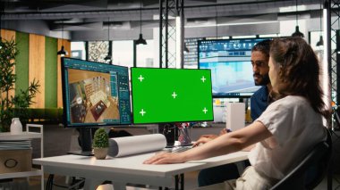 Çeşitli geliştiriciler izole ekran, emlak planlama süreci ile mimari yapılar planlıyorlar. Mobilya düzeni ve emlak planlarını gözden geçirmek için yenilik ve teknoloji kullanıyorlar..