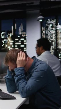 Yapay zeka betikleri kullanarak uygulamayı geliştirmeyi başardıktan sonra, dikey video yönetimi rahatlattı. Endişeli bilişim uzmanı, özellikleri hızlandırmak için yapay zekayı kullandıktan sonra memnun oldu