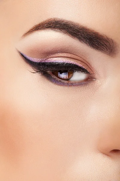 Eye with professional make up close shooting — Stock Photo, Image