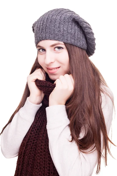 Söt flicka i vinter outfit isolerad på vit bakgrund — Stockfoto