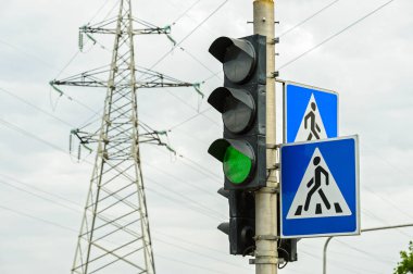 Yaya geçidine trafik ışığı