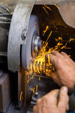 Makinenin detaylarını bilemek