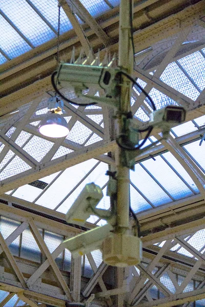 Security cameras at Charing Cross railway station — Stock Photo, Image