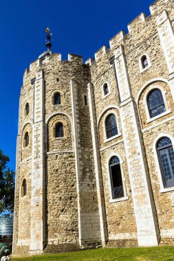 Tarihi The White Tower Londra Kulesi, tarihi kale merkezi Londra'da Thames nehrinin kuzey kıyısında
