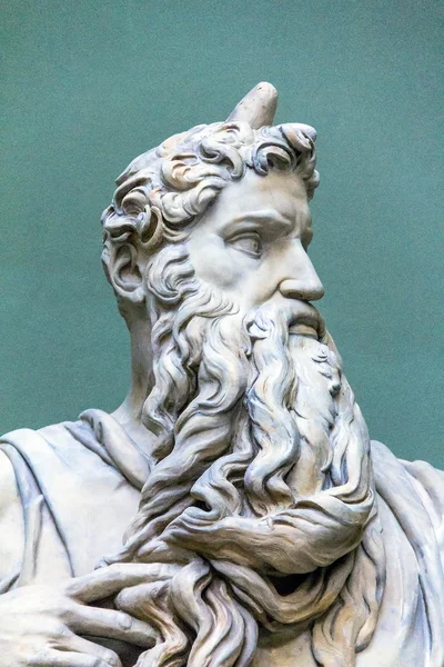 Marble statue of Moses by Michelangelo, 1513-1515. Detail — Stock Photo, Image