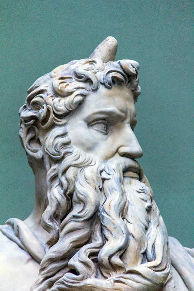 Marble statue of Moses by Michelangelo, 1513-1515. Detail — Stock Photo, Image